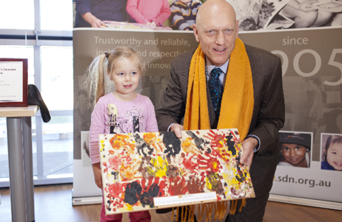 Milperra children's pinting and The Hon. Peter Garrett AM, MP